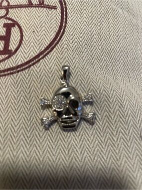 Sterling Silver Skull & Crossbones Pendant marked 925 - Silver